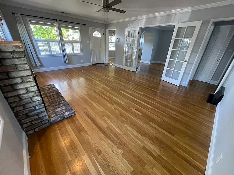 2067 Jonathan Ave — Photo 5