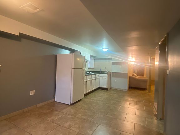 3rd image of 4520 S Richmond St #Basement