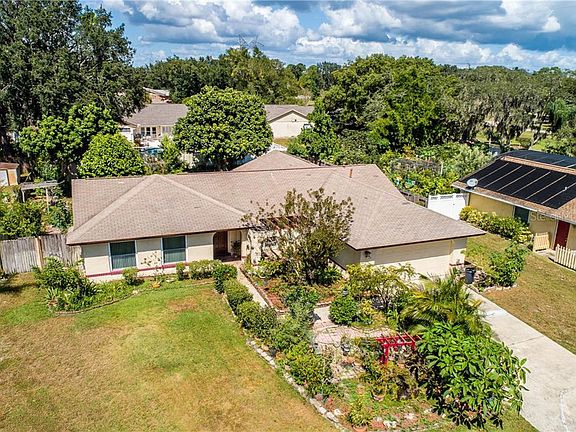 2nd image of 9009 Littleton Ct