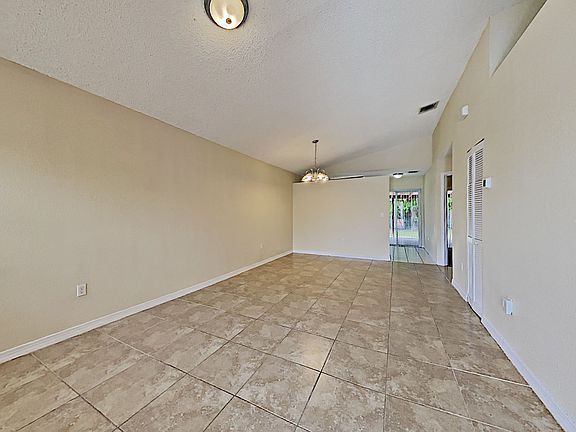5th image of 21441 SW 88th Ave