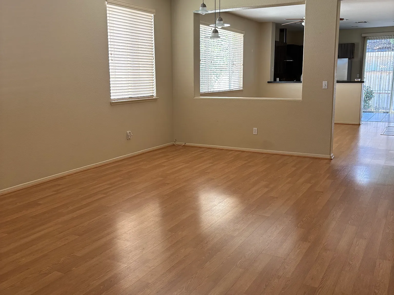 2 bed, 1150 sqft, $2,100 — Photo 4