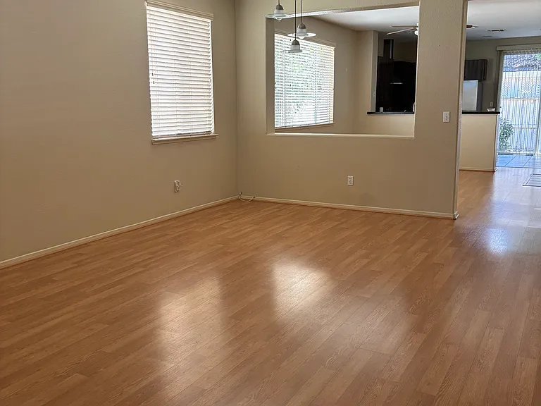 6789 Brook Falls Cir — Photo 4
