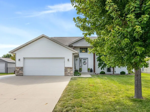 108 Flagstone Ln, Mankato, MN 56001