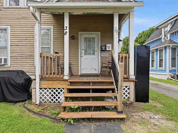 4th image of 38 Walnut St