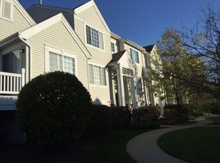 3467 Ravinia Cir, Aurora, IL 60504