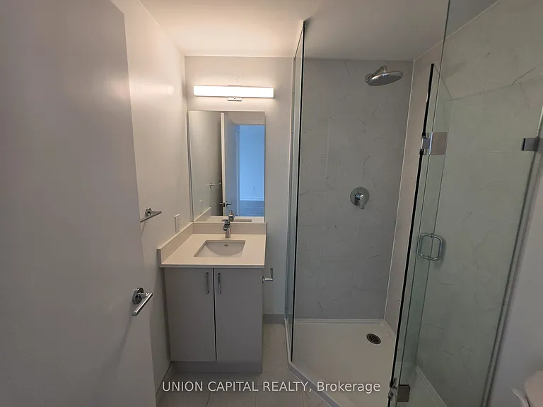 1005 Dundas St E #709 — Photo 10