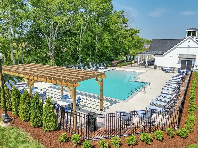 428 Triple Crown Cir — Photo 33