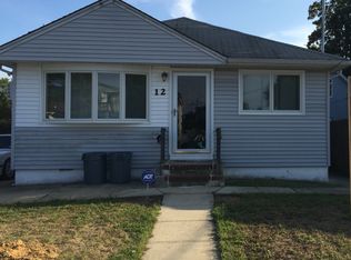 12 Anita Pl, Amity Harbor, NY 11701