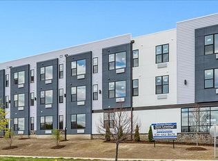 1101 Ritter St #208, North Aurora, IL 60542