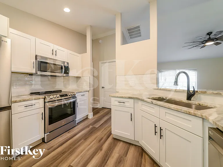 2670 Denicke St — Photo 8