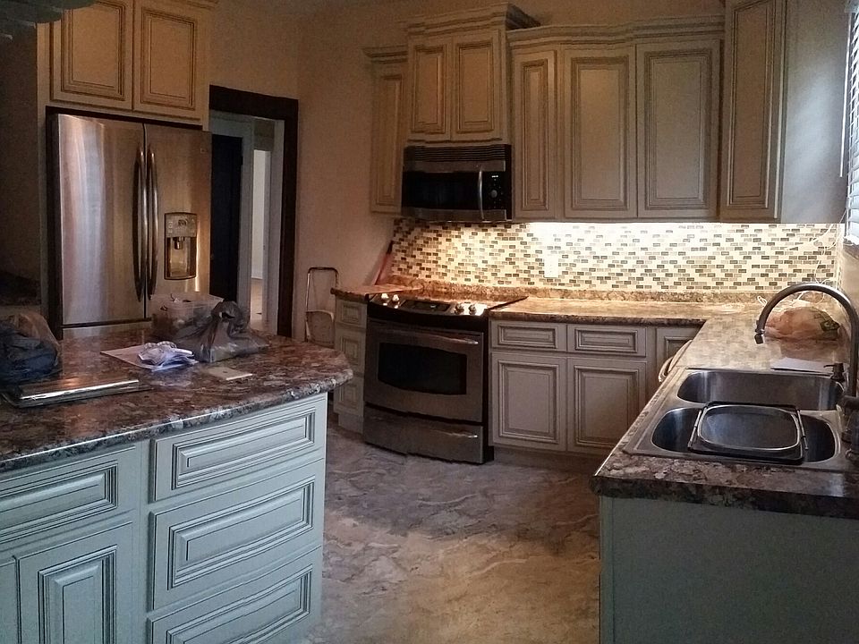 1st image of 1208 Ashwood Pl