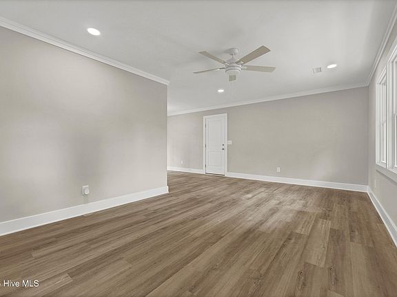 5th image of 114 Springhill Road