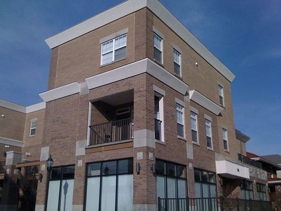 2nd image of 501 N Walnut St #17582138
