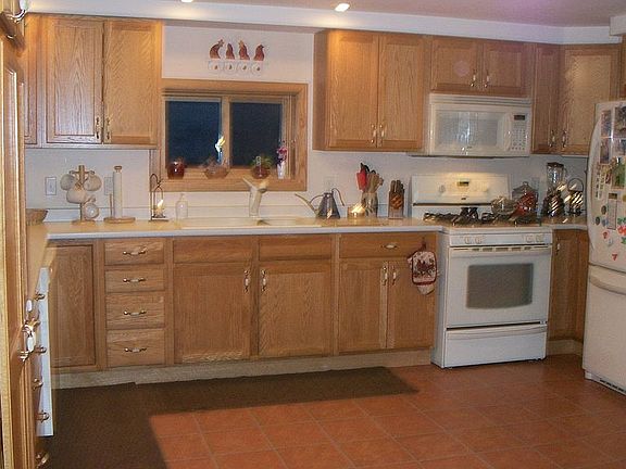 Kitchen 12'x 16'