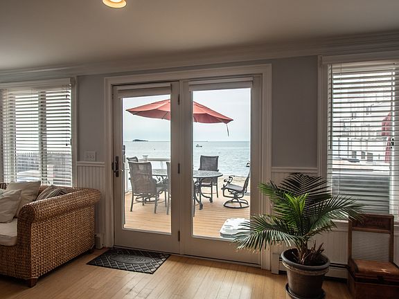115 Shore Road