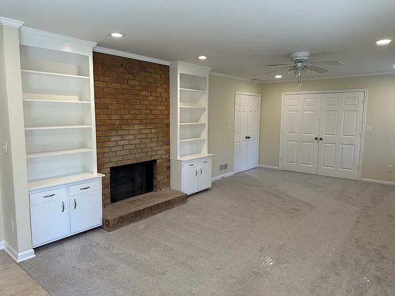 3425 Clubland Dr — Photo 4