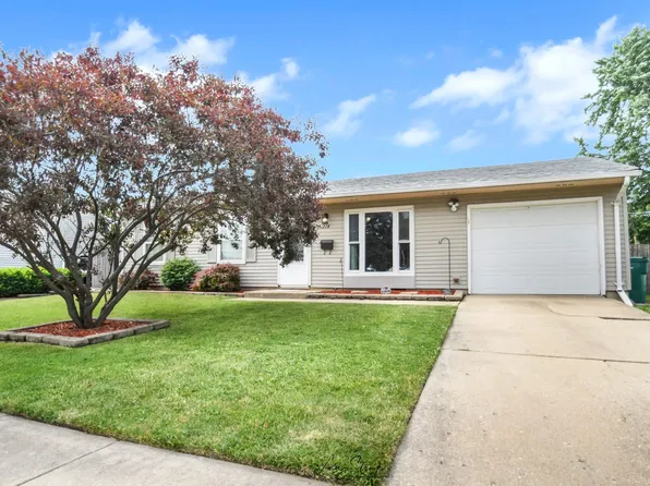 214 Pell Ave, Romeoville, IL 60446