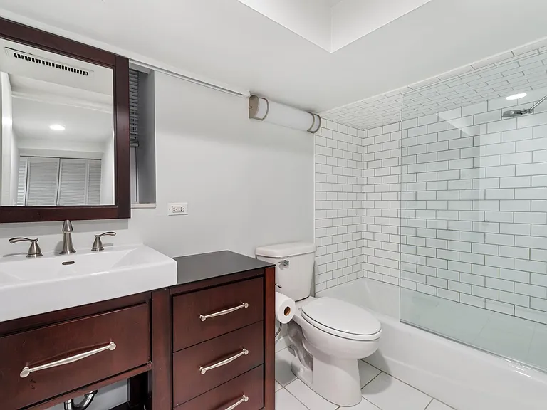 3236 N Racine Ave #A — Photo 9