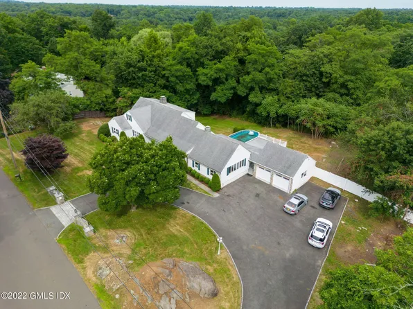 53 Stonehedge Dr S, Greenwich, CT 06831