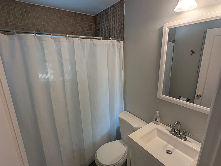 1717 Newark St — Photo 19