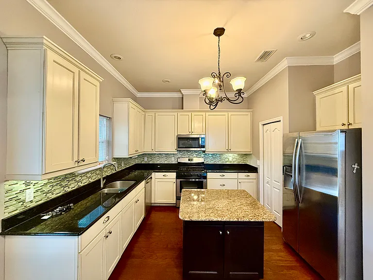 7646 SW 81st Way — Photo 6
