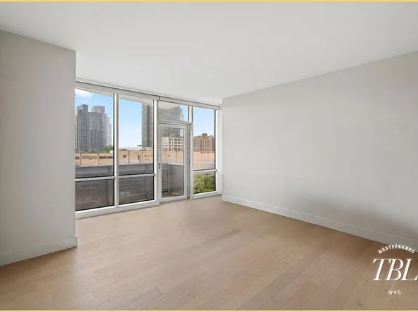 519 Borden Avenue 2E image 3 of 17