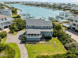 22 Pipers Neck Rd, Wilmington, NC 28411