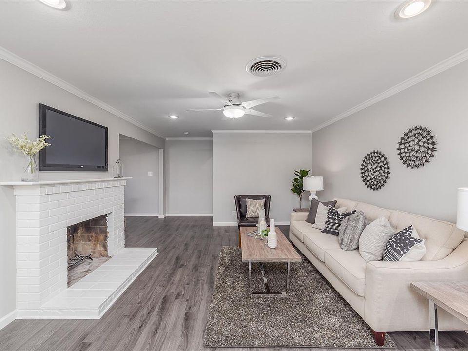 1st image of 1515 Gerry Way