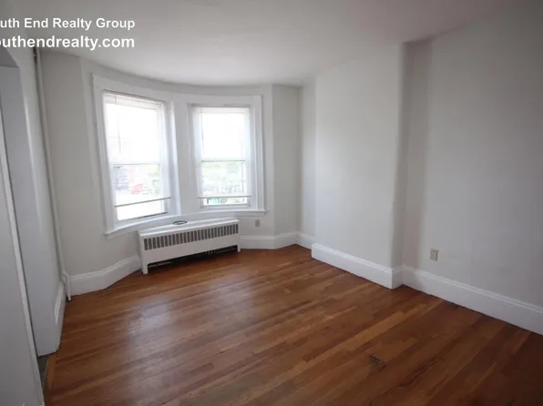 756 Huntington Ave APT 3, Boston, MA 02115