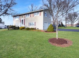 5 Cindy Dr, Succasunna, NJ