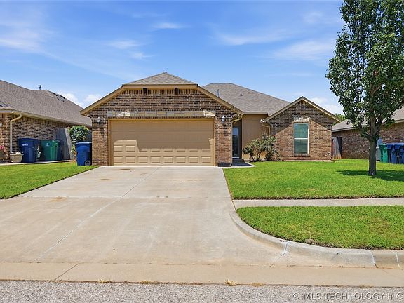 2nd image of 3525 Tecumseh Dr