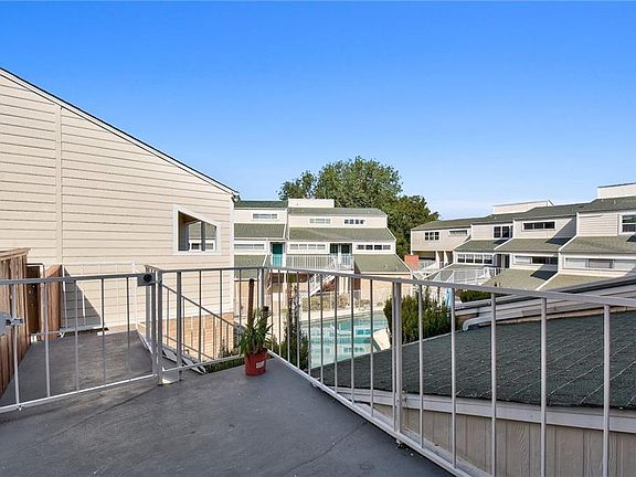 3rd image of 1818 S Lakeshore Blvd APT 30