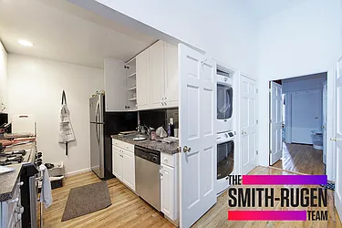 Rented by R New York