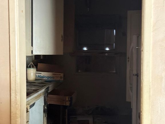 5th image of 129 T St