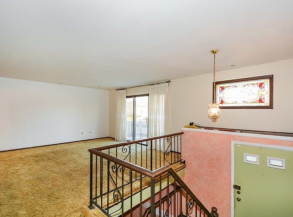 3rd image of 3050 225th St