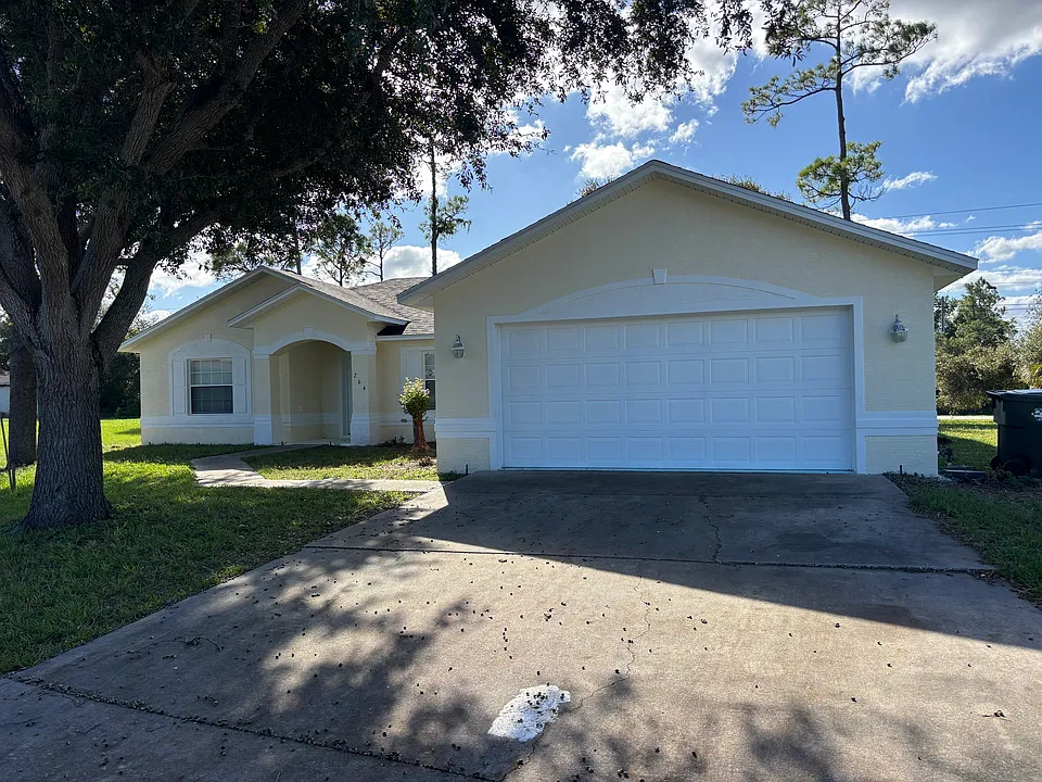 264 Fountain Lake Blvd
