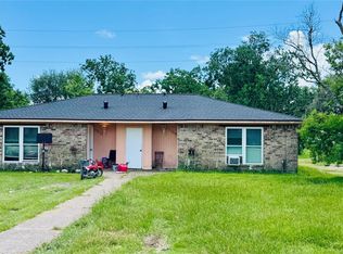 1308 Trinity St, Anahuac, TX 77514