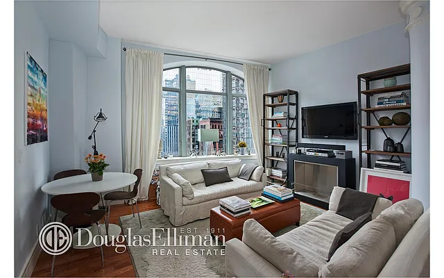 Rented by Douglas Elliman | media 17