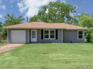 114 Highland Dr, Hitchcock, TX 77563