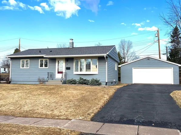 18 Field Rd, Silver Bay, MN 55614