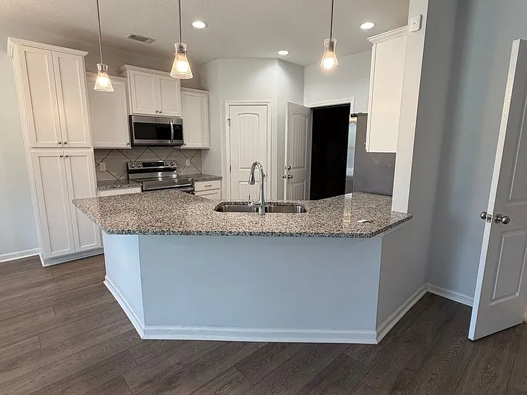 600 Brightleaf Cir — Photo 6