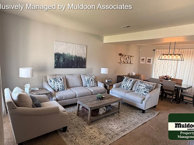 5097 Tabor Ln — Photo 2