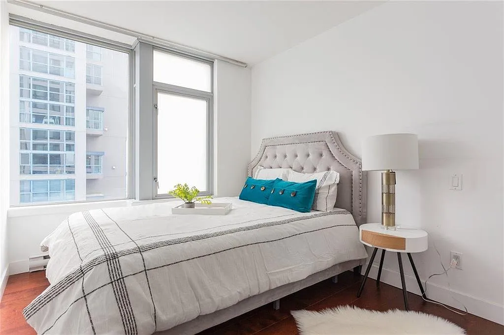 2 bed, 800 sqft, $3,400 — Photo 4