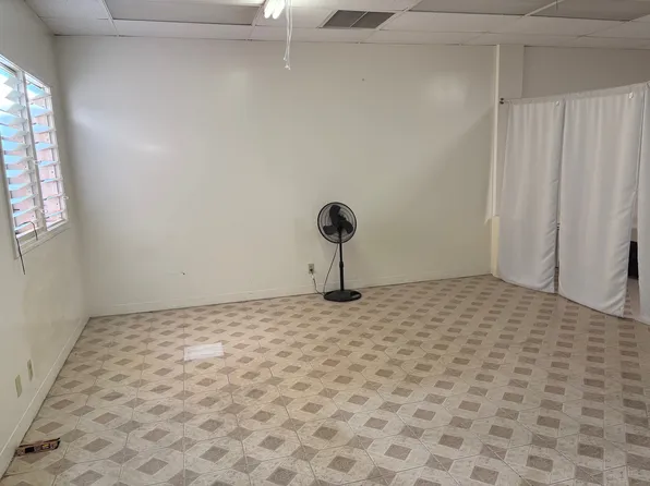1034 Maunakea St #2C, Honolulu, HI 96817
