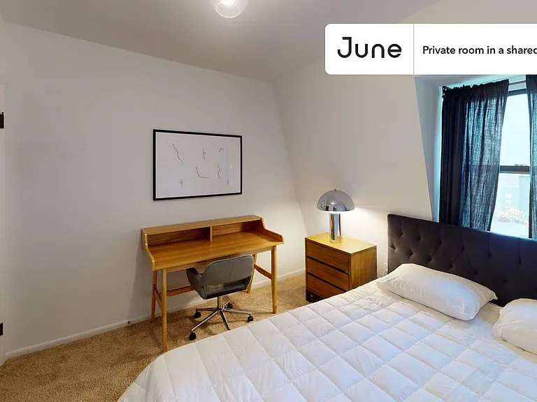 1107 1/2 M St NW #2C — Photo 2