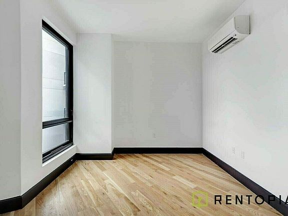 3rd image of 535 Franklin Ave #8F