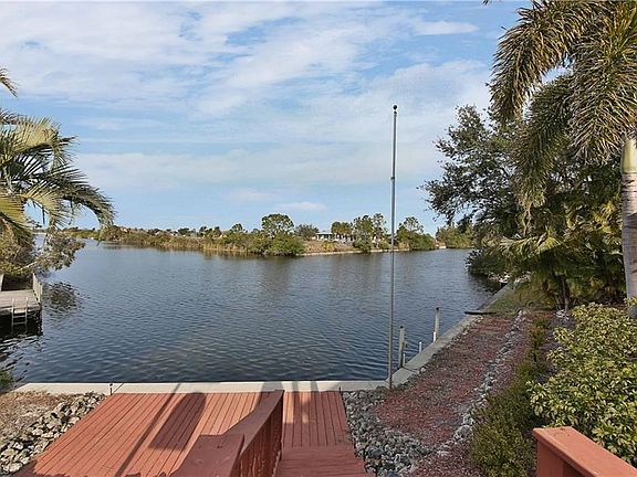 Intersecting Canal views of Pomeroy Canal and Vizcaya Canal from the Stairs and Dock area.