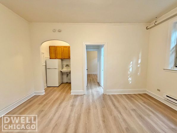 2534 N Sawyer Ave #105