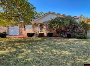 668 Crest Loop, Gassville, AR 72635