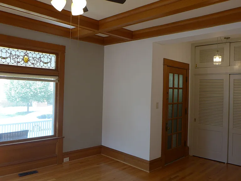 136 Elgin Ave — Photo 27